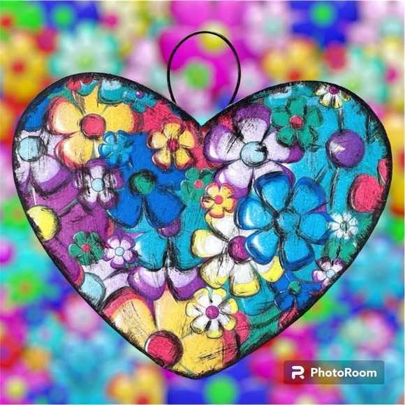 Small Groovy Flower Child Heart Wooden Wall Plaque - Picture 2 of 5